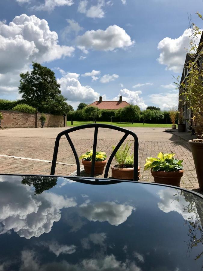 Charming Hen Cottage Countryside Retreat Lincoln Newball Εξωτερικό φωτογραφία