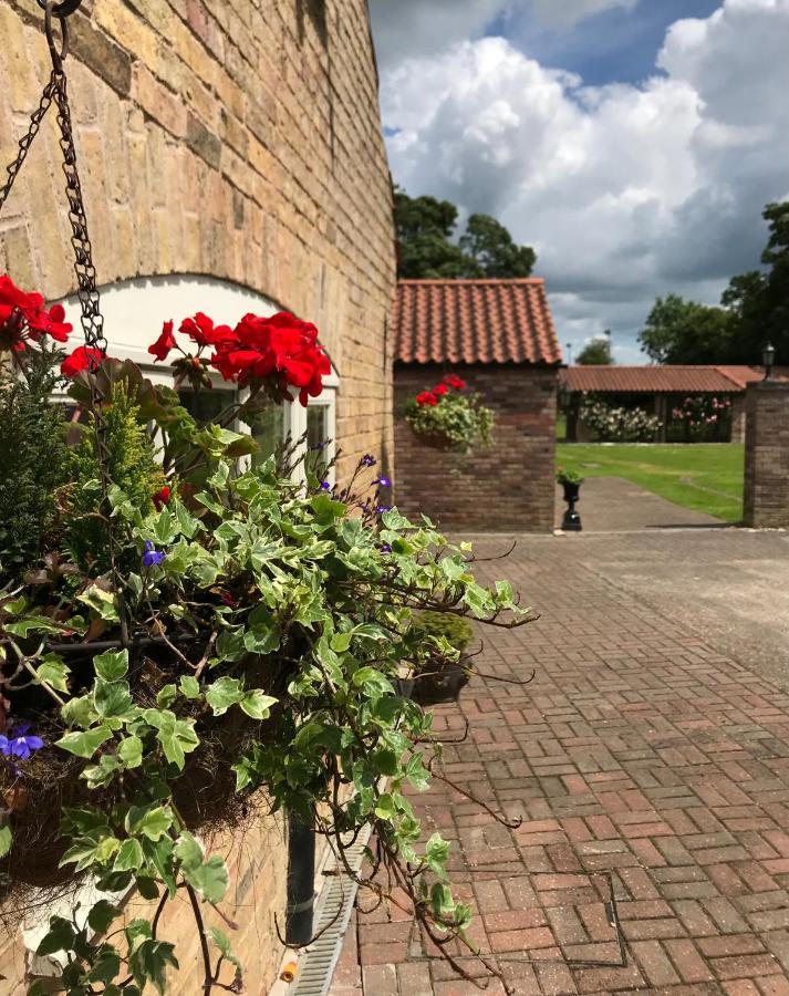 Charming Hen Cottage Countryside Retreat Lincoln Newball Εξωτερικό φωτογραφία