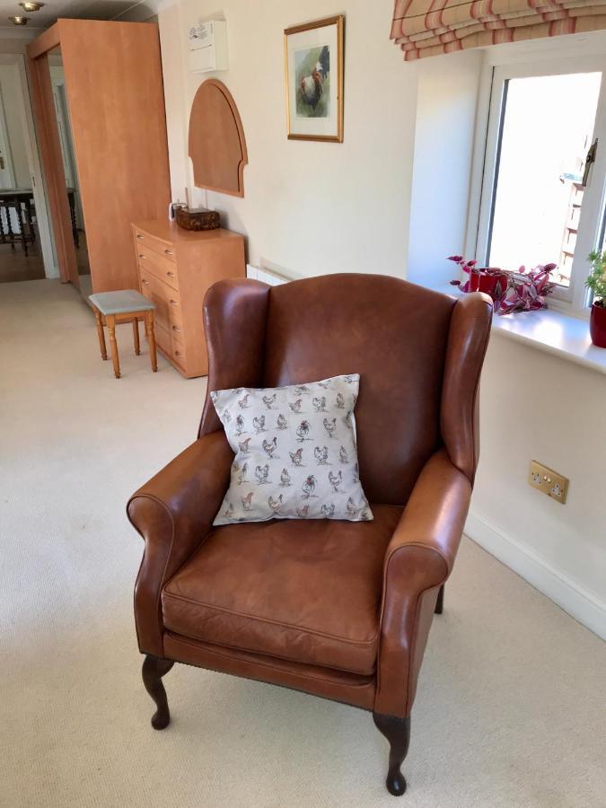 Charming Hen Cottage Countryside Retreat Lincoln Newball Εξωτερικό φωτογραφία