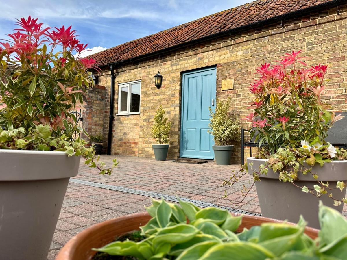Charming Hen Cottage Countryside Retreat Lincoln Newball Εξωτερικό φωτογραφία