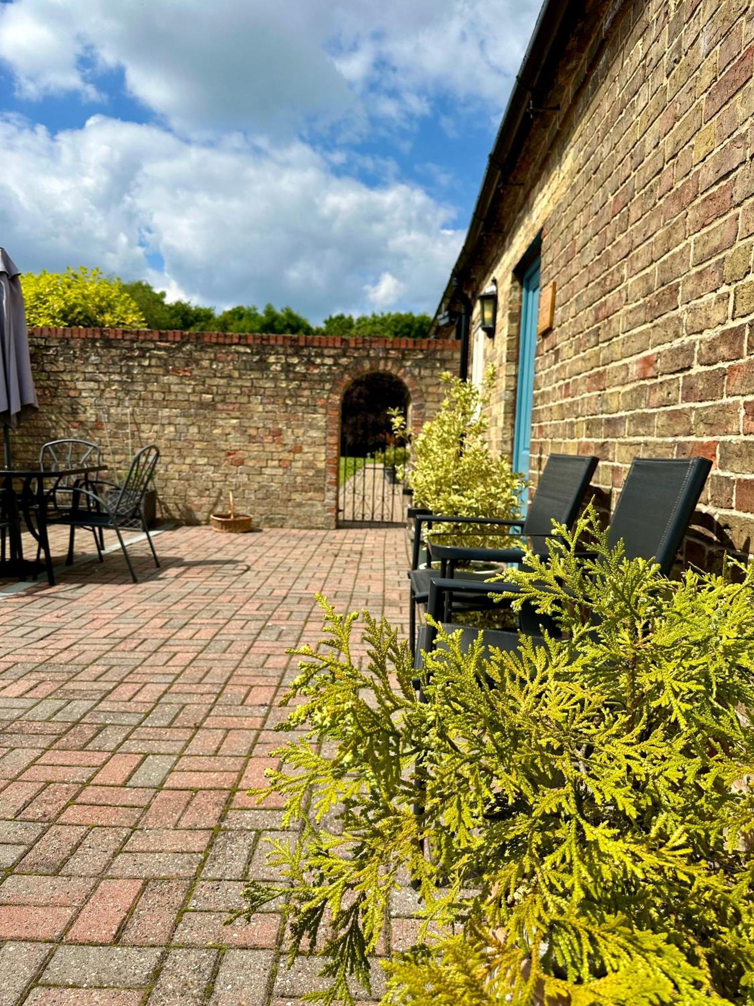 Charming Hen Cottage Countryside Retreat Lincoln Newball Εξωτερικό φωτογραφία